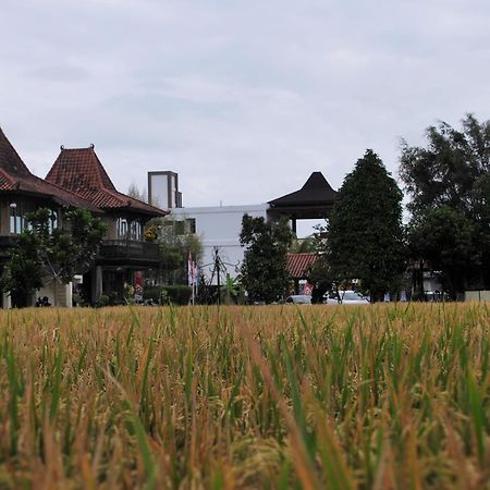 Java Village Resort Sleman  Exteriör bild